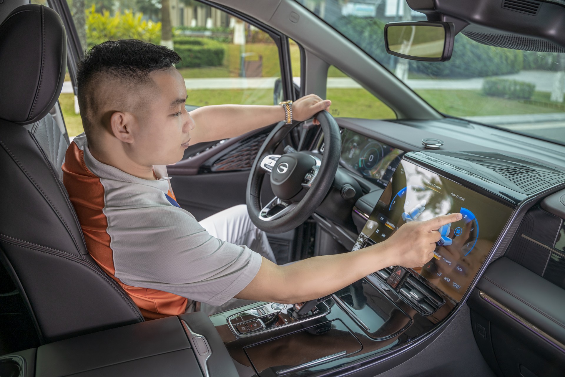 Người dùng đánh giá GAC All New M8: khi chọn xe không chạy theo số đông Người dùng đánh giá GAC All New M8: khi chọn xe không chạy theo số đông