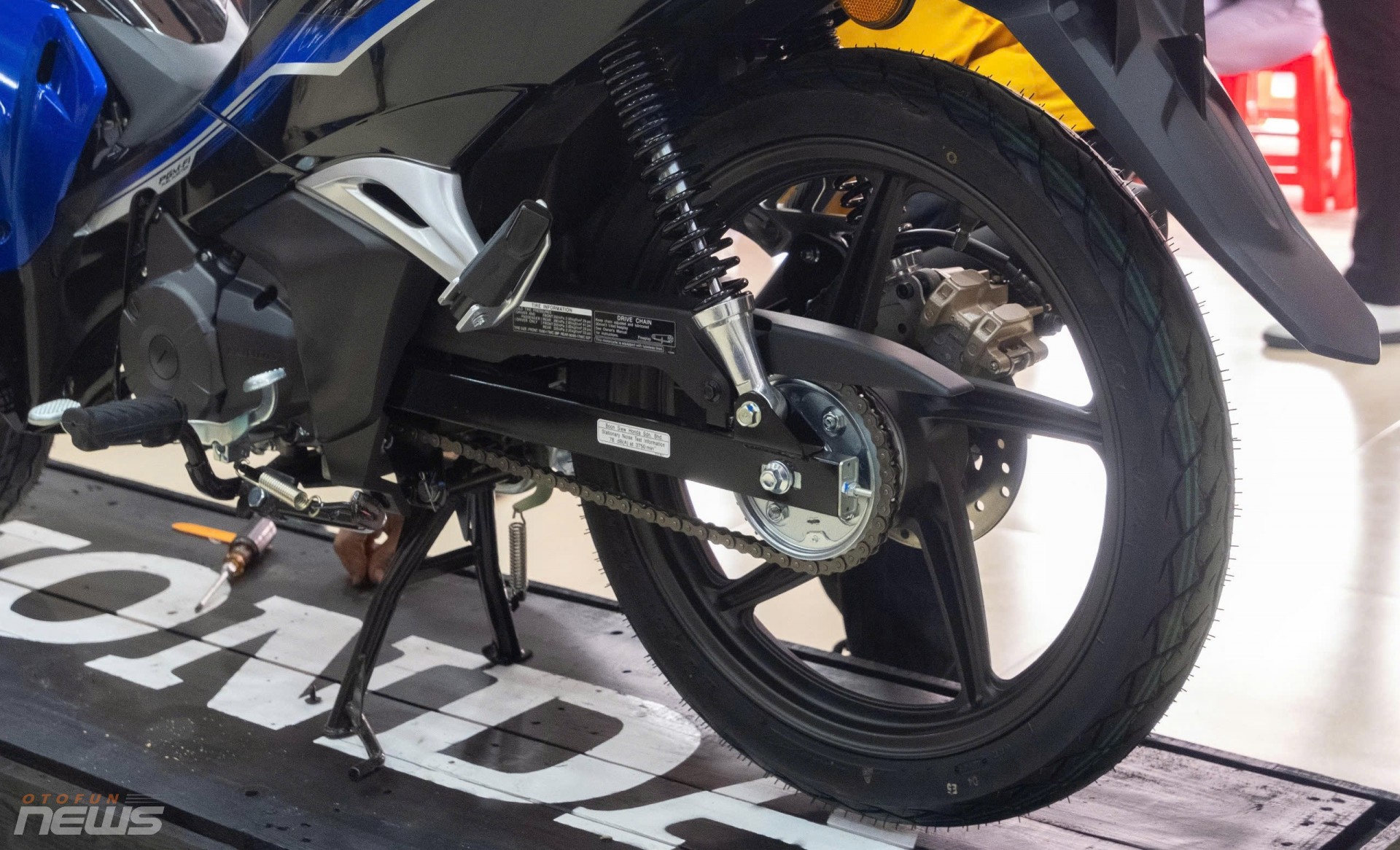 Honda Wave 125i và Yamaha 135LC Fi nhập khẩu Malaysia bất ngờ xuất hiện tại Việt Nam Honda Wave 125i và Yamaha 135LC Fi nhập khẩu Malaysia bất ngờ xuất hiện tại Việt Nam