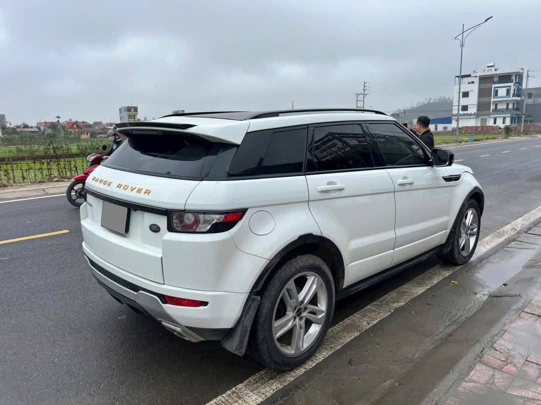 Range Rover Evoque đời 2012 giá 530 triệu, có nên mua thay vì CUV hạng A? Range Rover Evoque đời 2012 giá 530 triệu, có nên mua thay vì CUV hạng A?