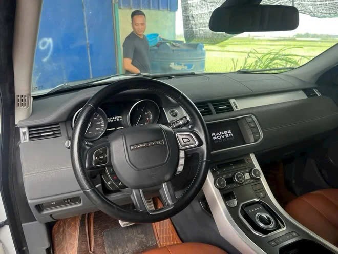 Range Rover Evoque đời 2012 giá 530 triệu, có nên mua thay vì CUV hạng A? Range Rover Evoque đời 2012 giá 530 triệu, có nên mua thay vì CUV hạng A?
