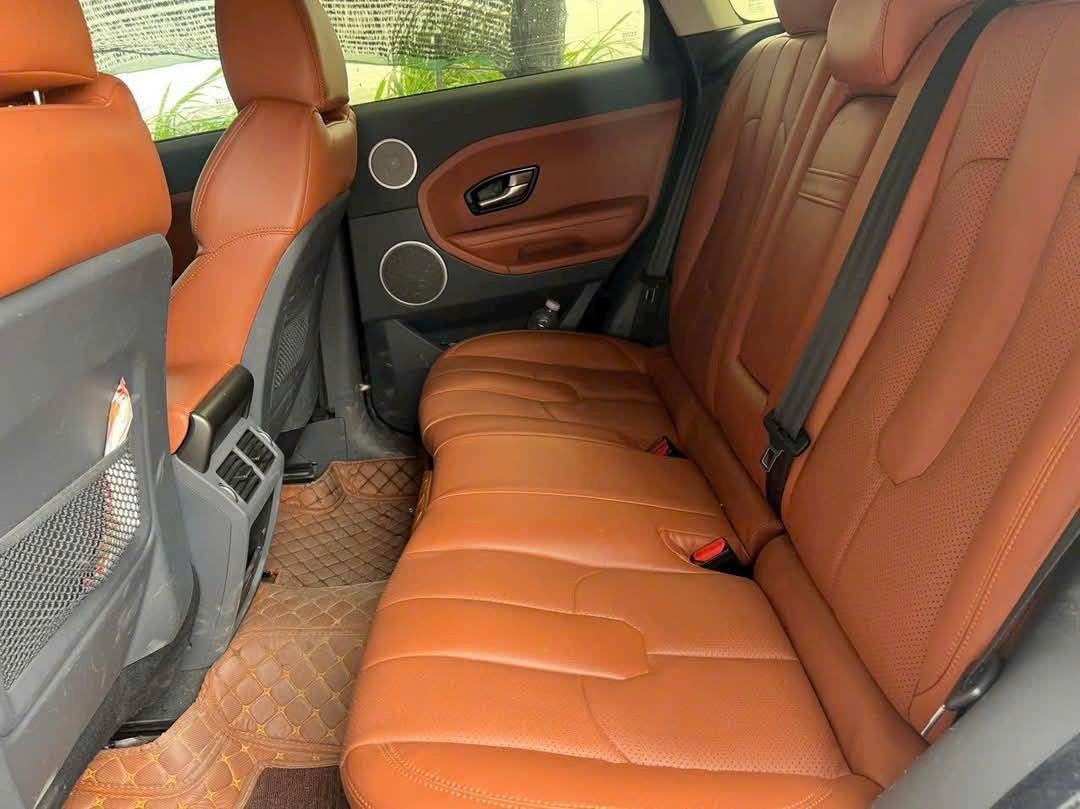 Range Rover Evoque đời 2012 giá 530 triệu, có nên mua thay vì CUV hạng A? Range Rover Evoque đời 2012 giá 530 triệu, có nên mua thay vì CUV hạng A?