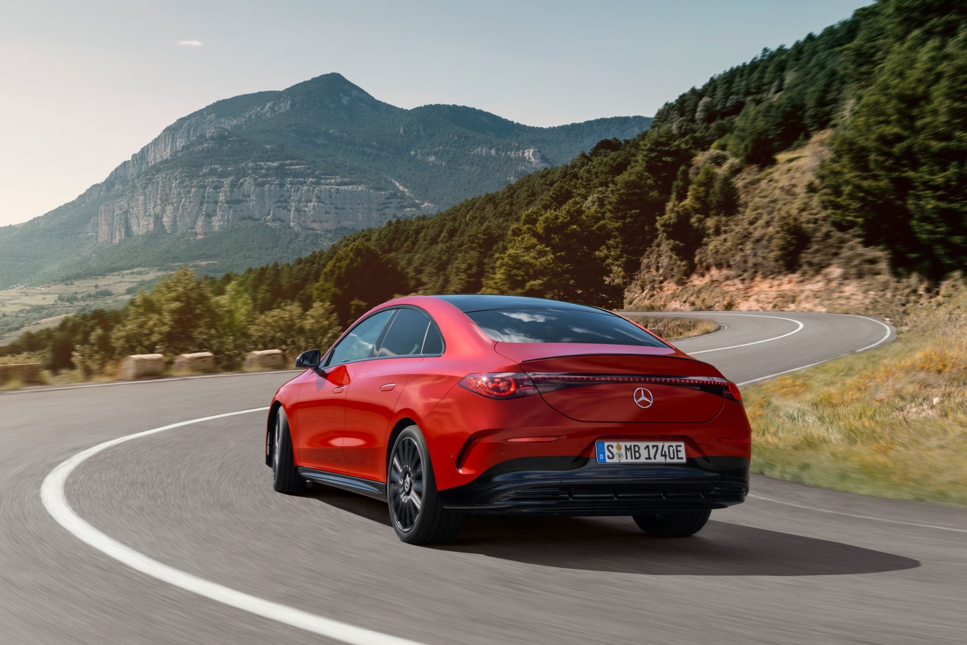 Mercedes-Benz CLA 2025 ra mắt bản thuần điện, sạc nhanh 10 phút được 325km Mercedes-Benz CLA 2025 ra mắt bản thuần điện, sạc nhanh 10 phút được 325km