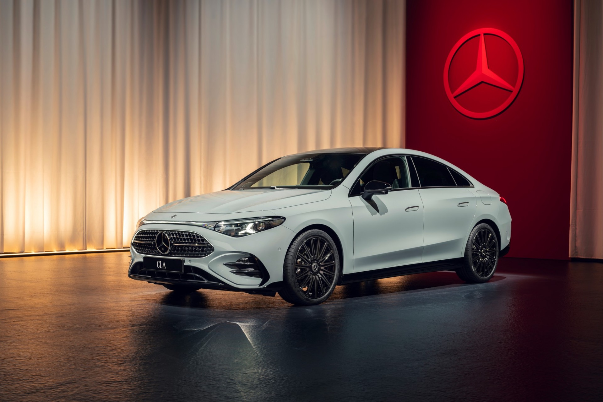 Mercedes-Benz CLA 2025 ra mắt bản thuần điện, sạc nhanh 10 phút được 325km Mercedes-Benz CLA 2025 ra mắt bản thuần điện, sạc nhanh 10 phút được 325km