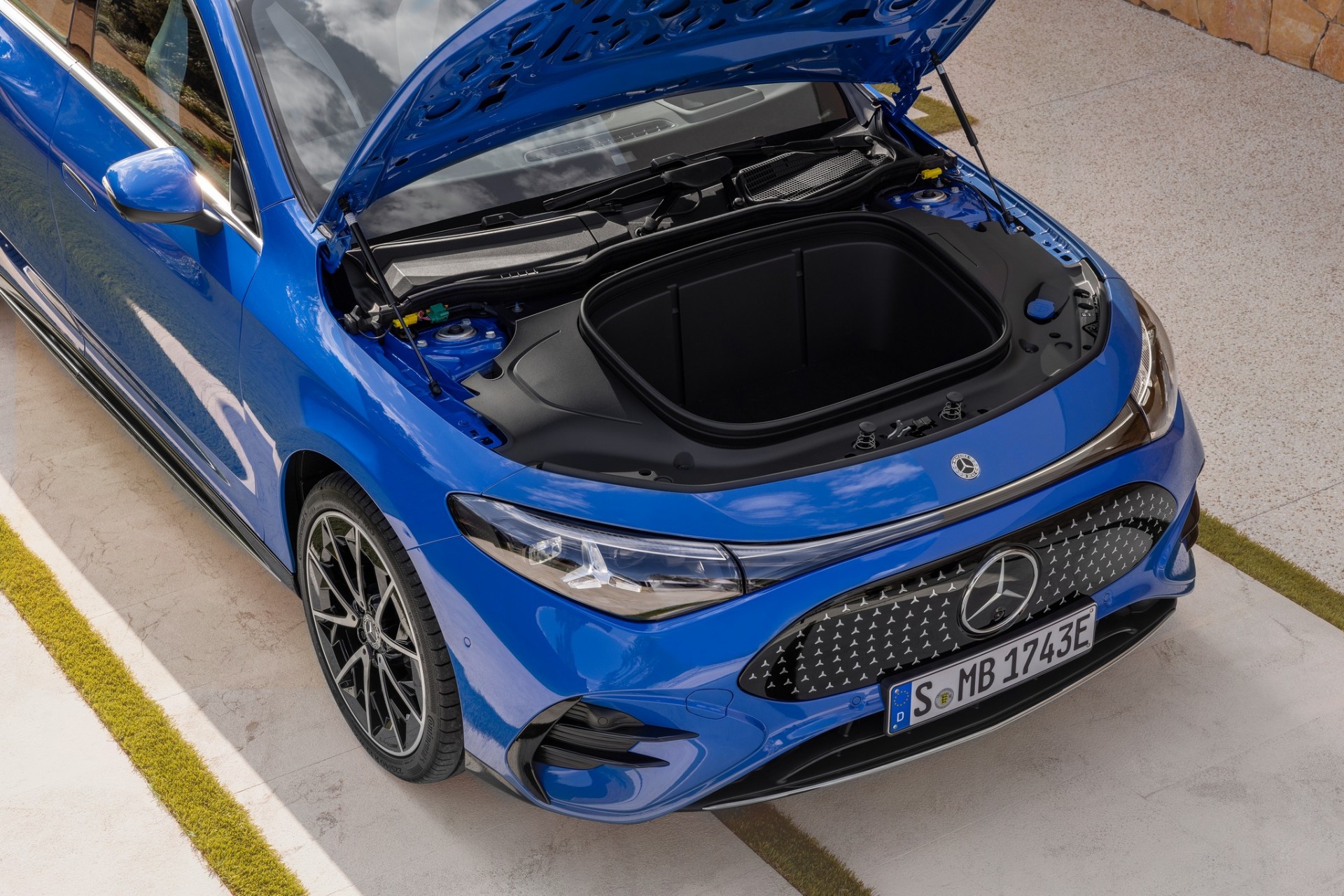 Mercedes-Benz CLA chốt lịch bán ở Việt Nam, dự kiến có mức giá dưới 1,7 tỷ đồng Mercedes-Benz CLA chốt lịch bán ở Việt Nam, dự kiến có mức giá dưới 1,7 tỷ đồng