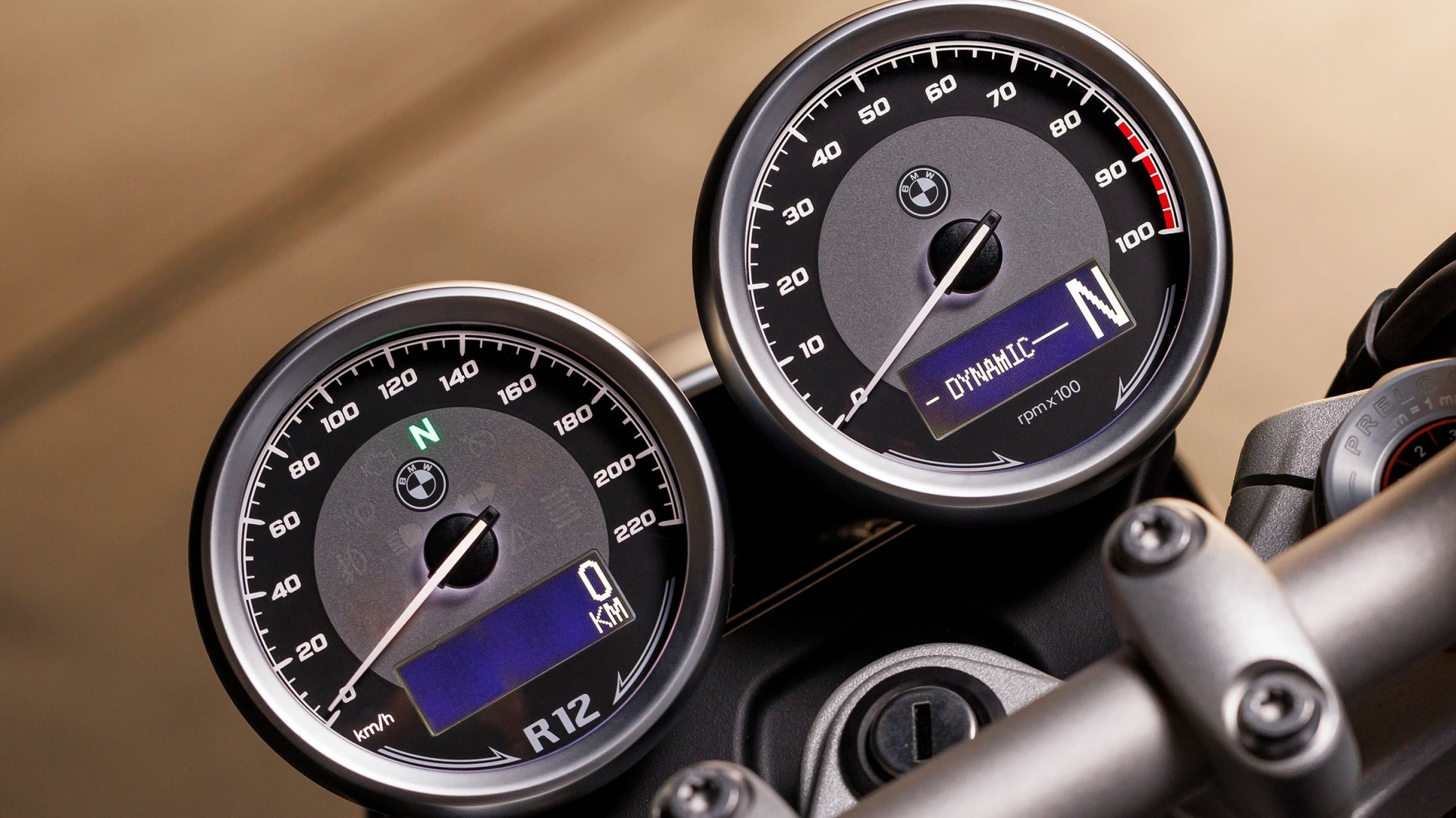 Mô tô cổ điển BMW R 12 nineT nhận đặt hàng với mức giá tương đương Kia Seltos Mô tô cổ điển BMW R 12 nineT nhận đặt hàng với mức giá tương đương Kia Seltos