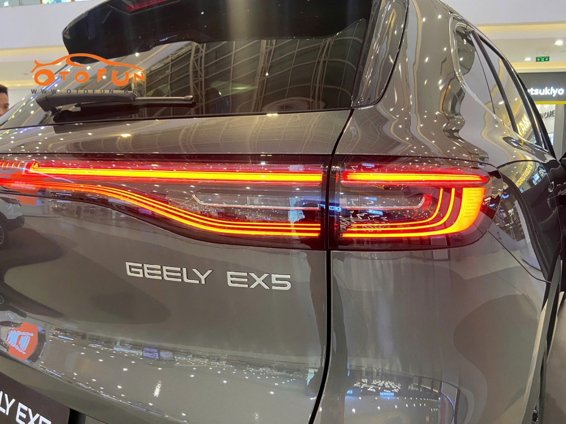 Cận cảnh xe điện Geely Ex5: Thiết kế đẹp mắt, đối thủ đáng gờm của VinFast VF6 Cận cảnh xe điện Geely Ex5: Thiết kế đẹp mắt, đối thủ đáng gờm của VinFast VF6