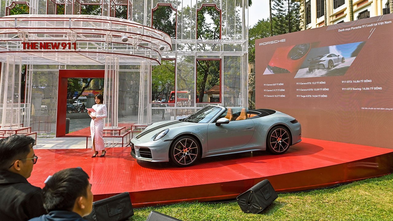 Triển lãm Porsche 911 - The one and always