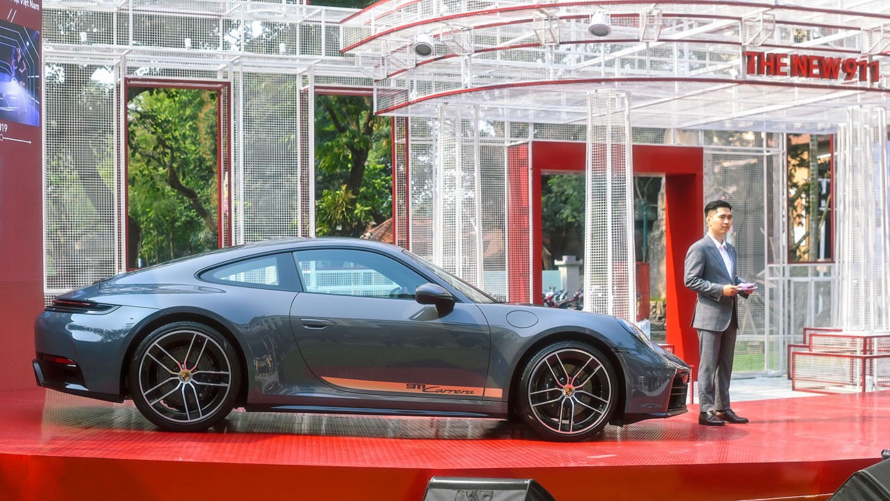 Triển lãm Porsche 911 - The one and always Triển lãm Porsche 911 - The one and always
