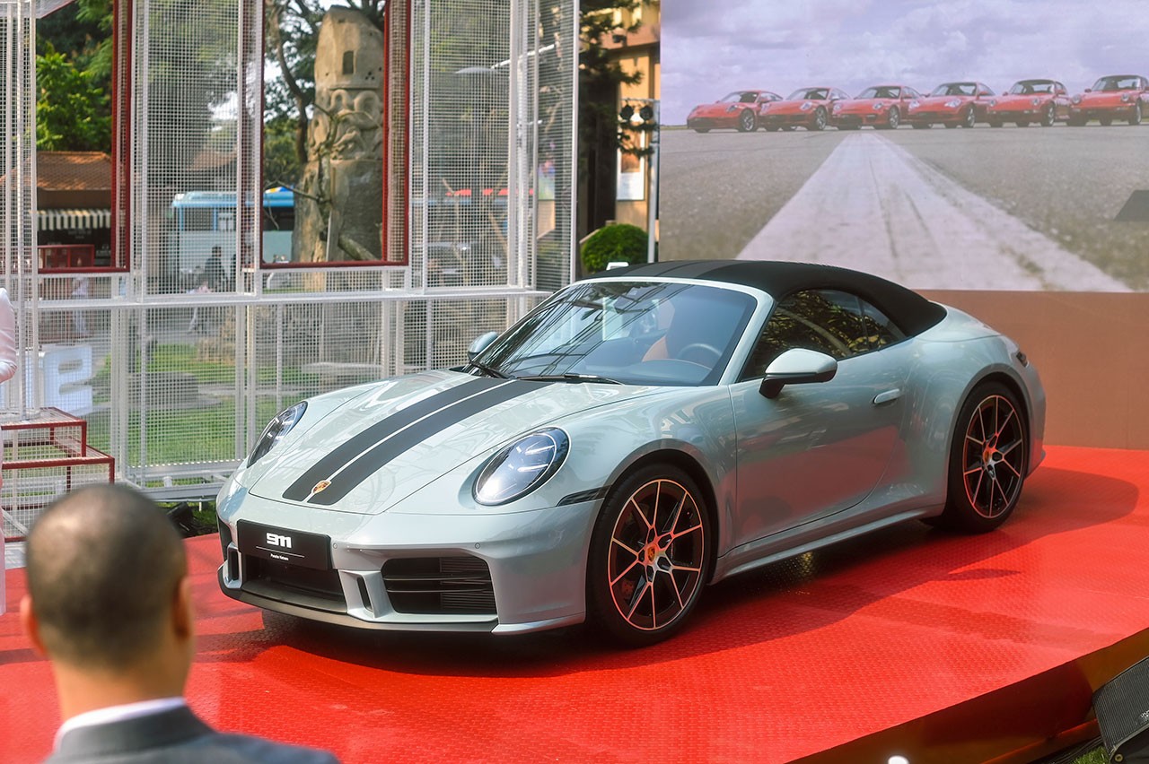 Triển lãm Porsche 911 - The one and always Triển lãm Porsche 911 - The one and always