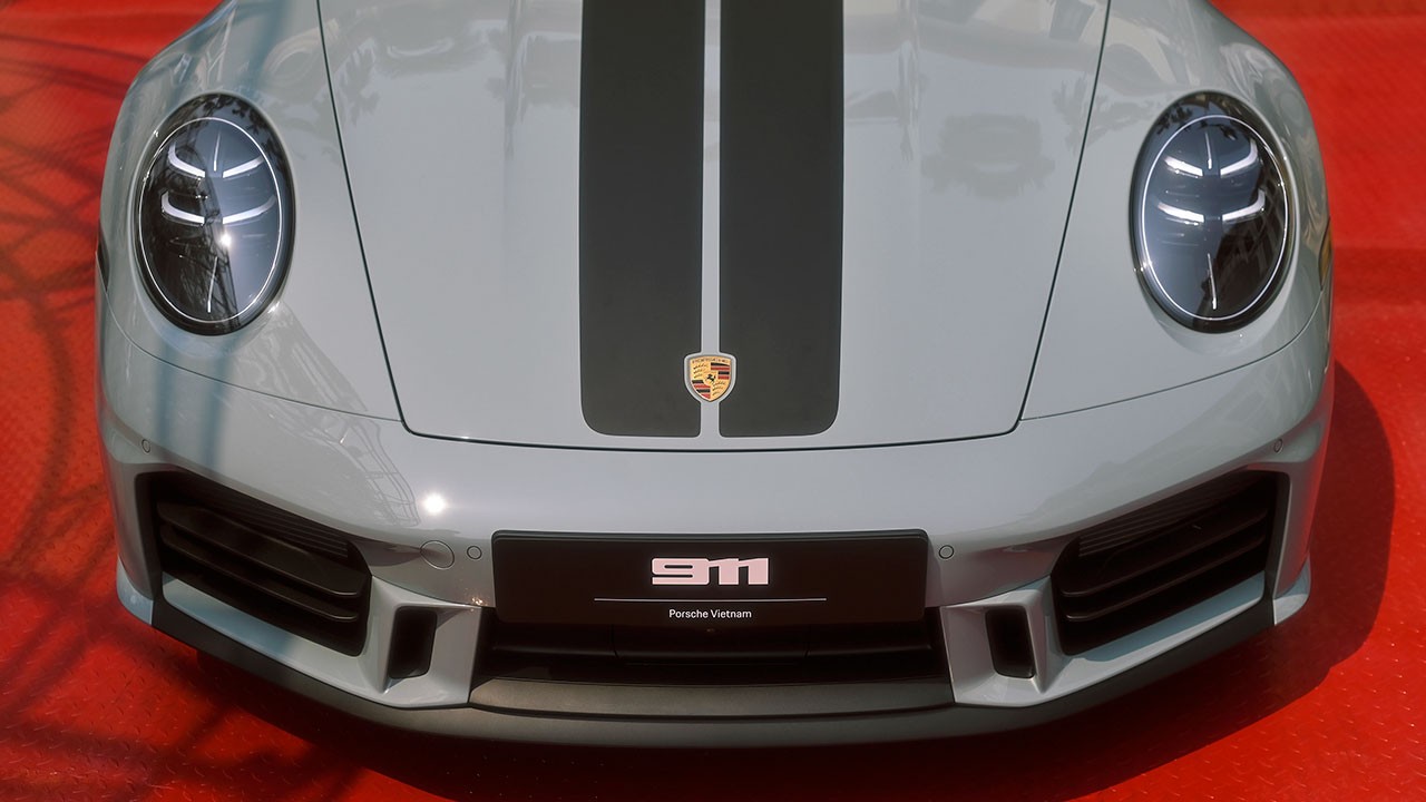 Triển lãm Porsche 911 - The one and always Triển lãm Porsche 911 - The one and always