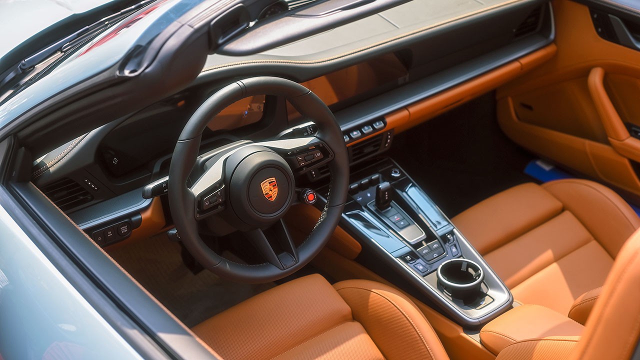 Triển lãm Porsche 911 - The one and always Triển lãm Porsche 911 - The one and always