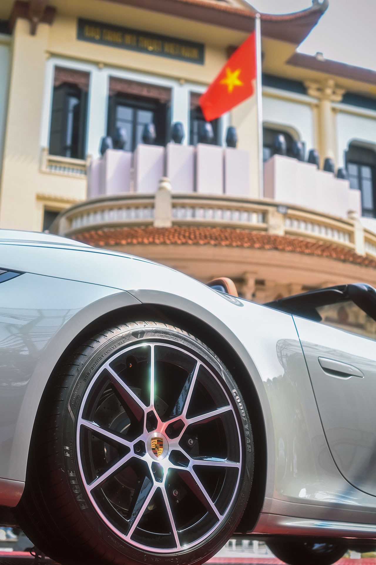 Triển lãm Porsche 911 - The one and always Triển lãm Porsche 911 - The one and always