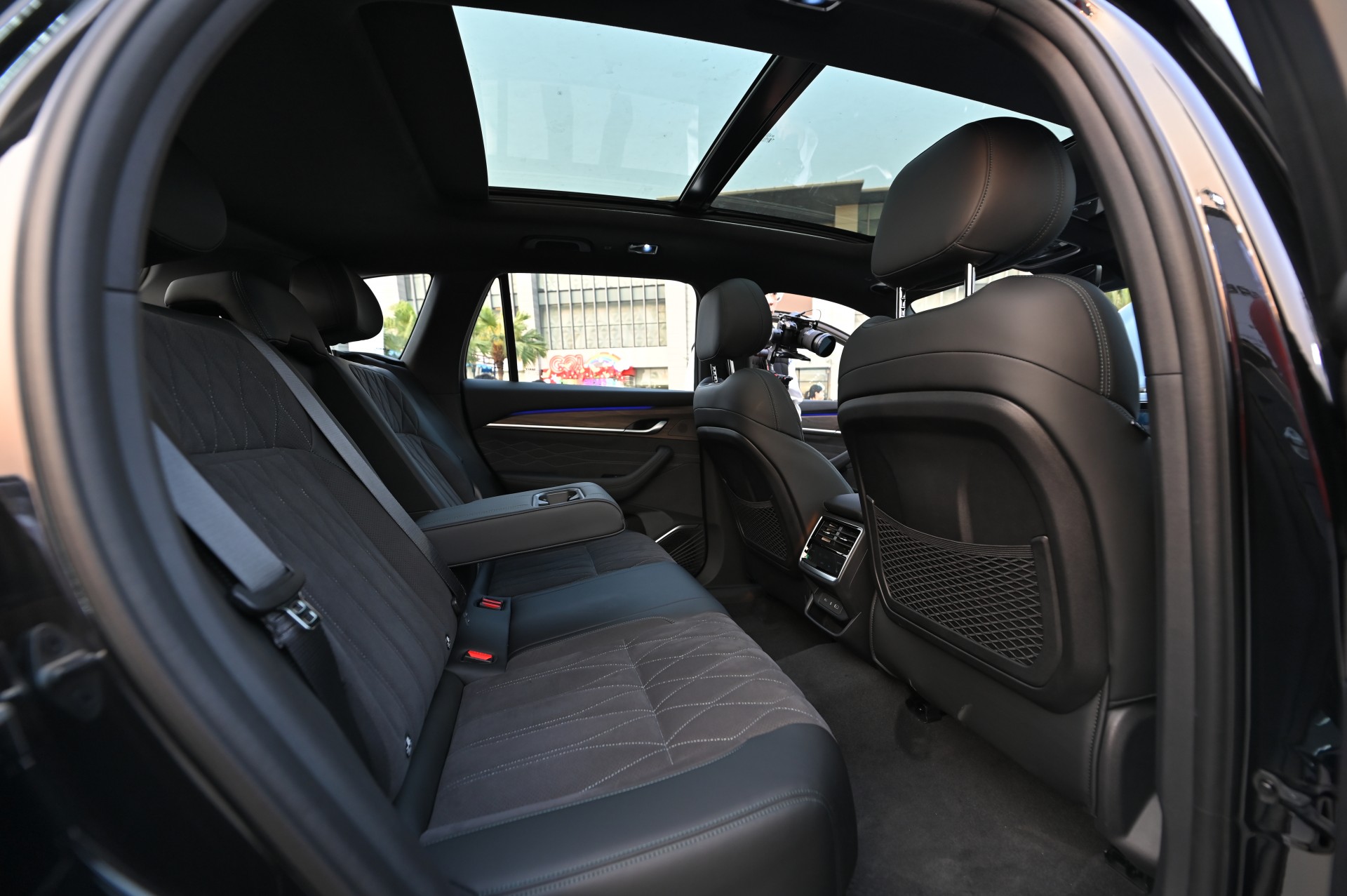 Chi tiết mẫu xe Trung Quốc Geely Monjard: SUV cỡ D nhưng giá dưới một tỷ đồng, nhiều trang bị lạ Chi tiết mẫu xe Trung Quốc Geely Monjaro: SUV cỡ D nhưng giá dưới một tỷ đồng, nhiều trang bị lạ