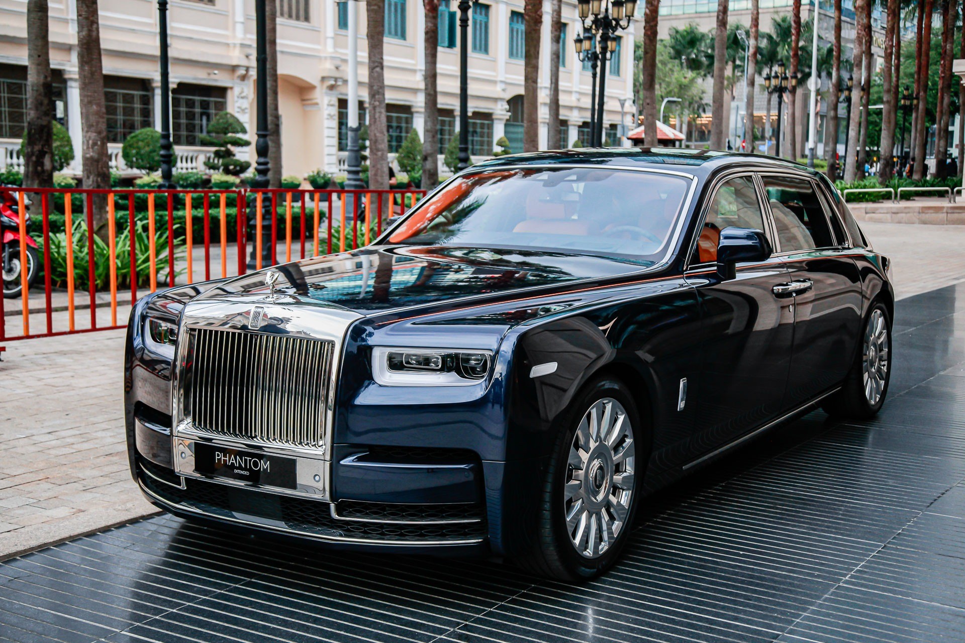 Giám đốc lừa bán siêu xe Rolls-Royce Phantom VIII 6,4 tỷ cho đại gia Cần Thơ bị bắt