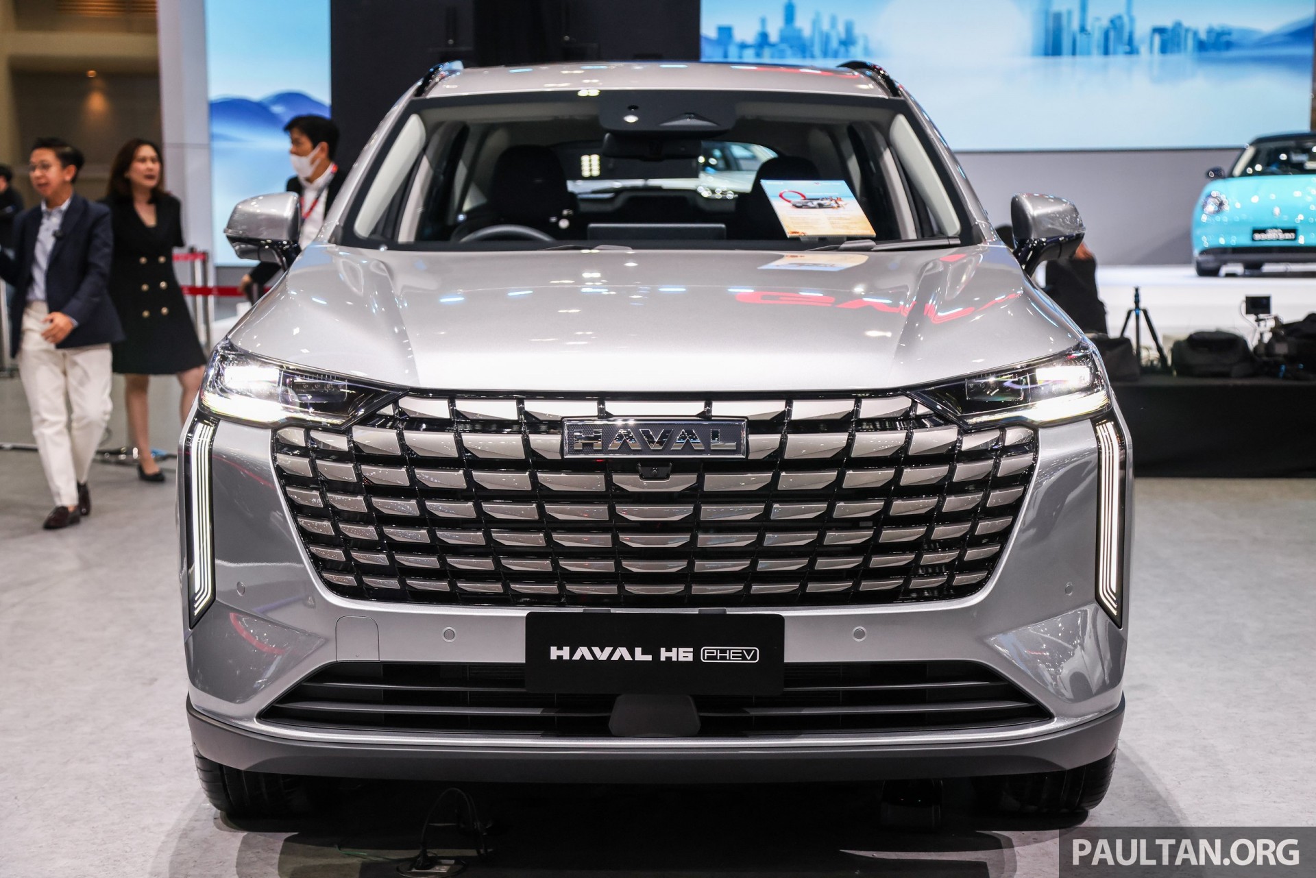 Haval H6 Facelift ra mắt, ngoại hình mới, bản PHEV trang bị pin LFP nhưng bị giảm dung lượng Haval H6 Facelift ra mắt, ngoại hình mới, bản PHEV trang bị pin LFP nhưng bị giảm dung lượng