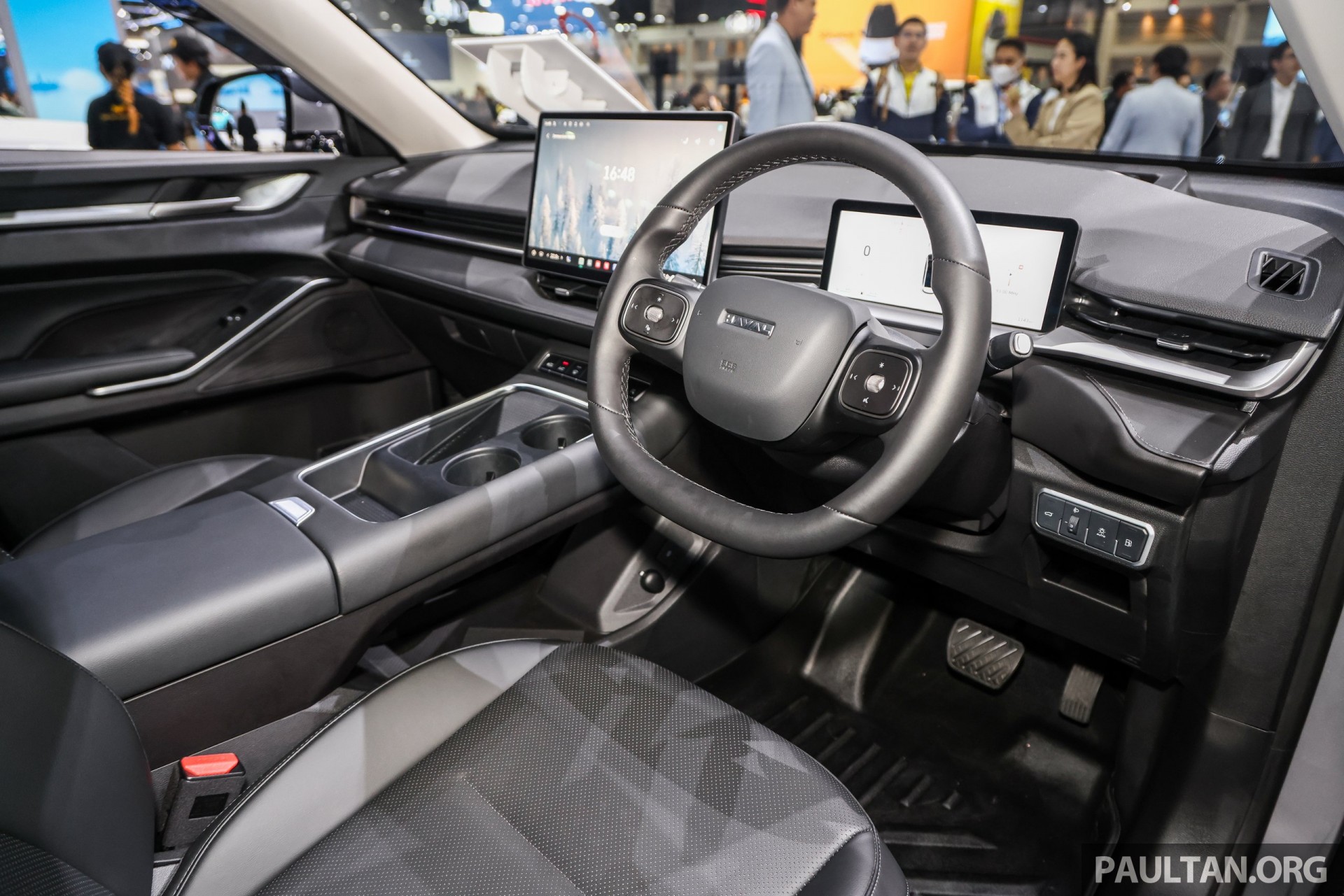 Haval H6 Facelift ra mắt, ngoại hình mới, bản PHEV trang bị pin LFP nhưng bị giảm dung lượng Haval H6 Facelift ra mắt, ngoại hình mới, bản PHEV trang bị pin LFP nhưng bị giảm dung lượng