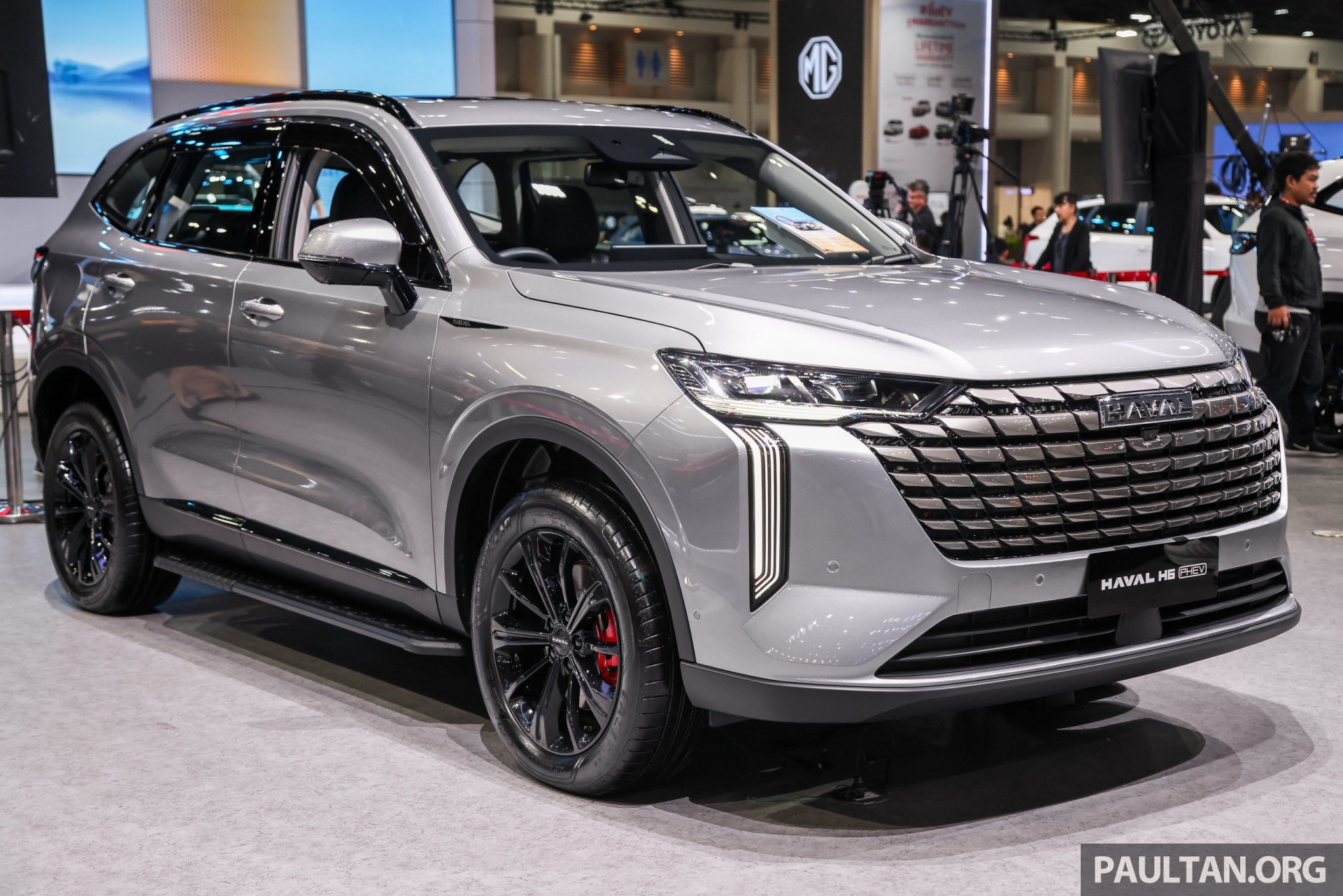 Haval H6 Facelift ra mắt, ngoại hình mới, bản PHEV trang bị pin LFP Haval H6 Facelift ra mắt, ngoại hình mới, bản PHEV trang bị pin LFP