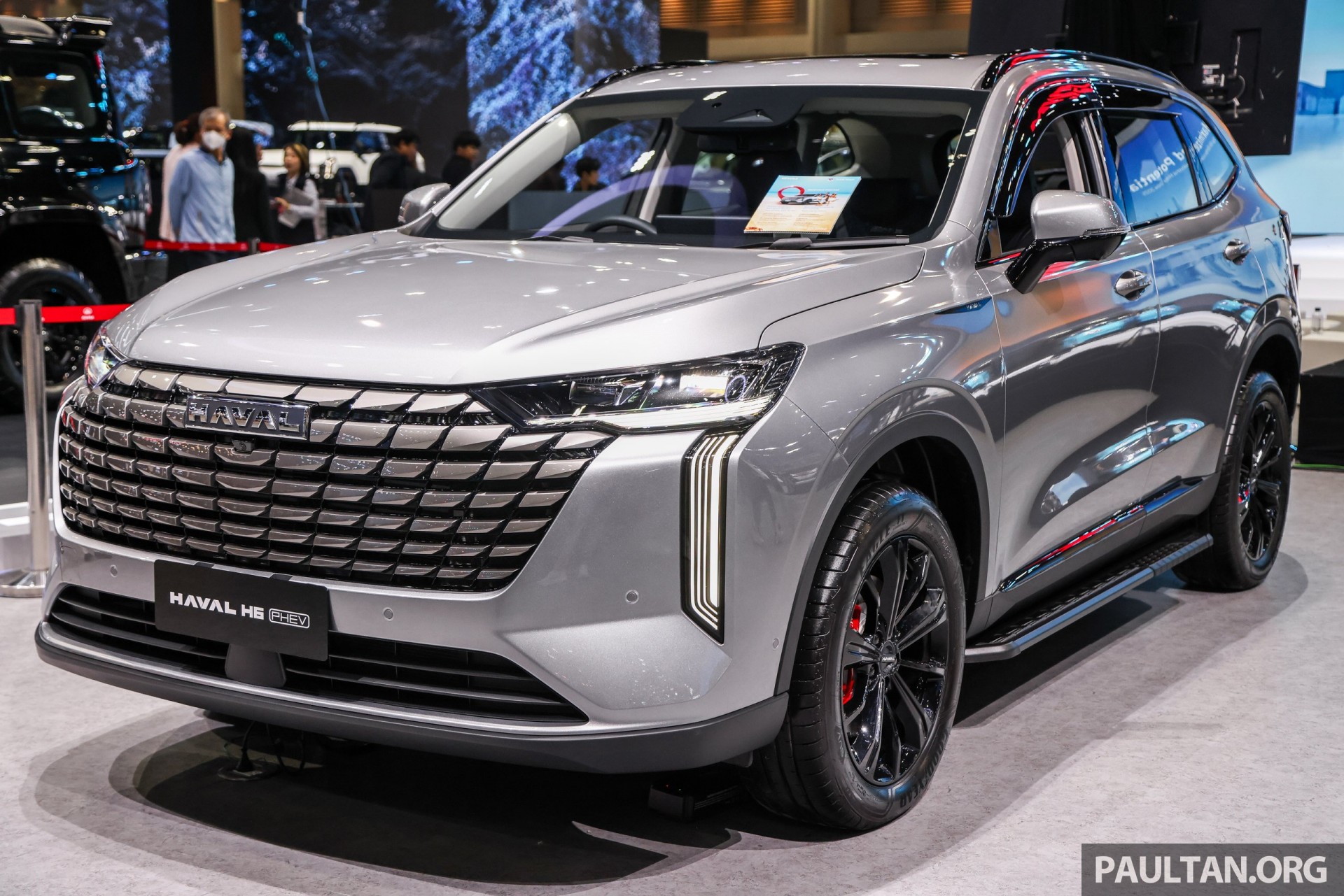 Haval H6 Facelift ra mắt, ngoại hình mới, bản PHEV trang bị pin LFP nhưng bị giảm dung lượng Haval H6 Facelift ra mắt, ngoại hình mới, bản PHEV trang bị pin LFP nhưng bị giảm dung lượng