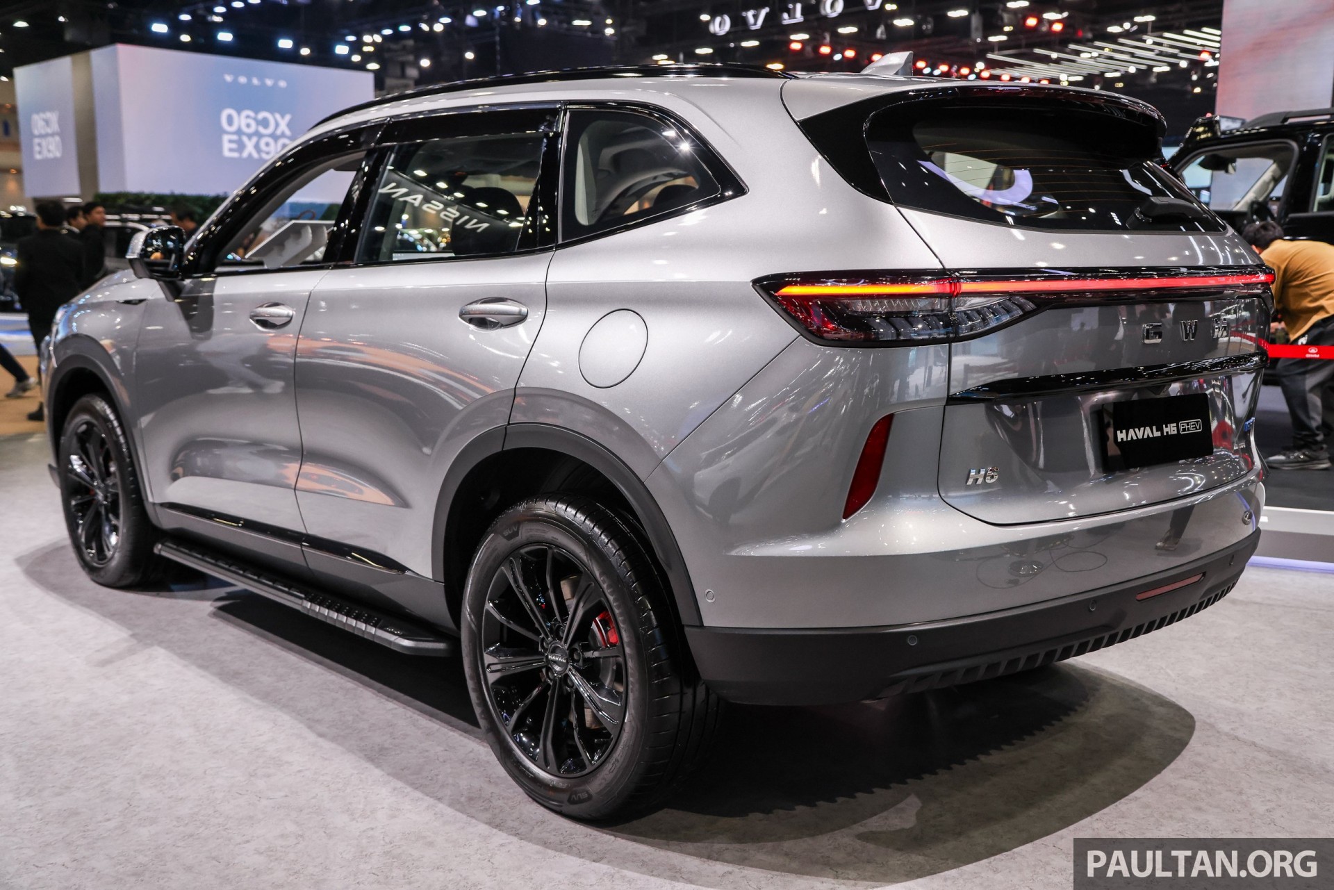 Haval H6 Facelift ra mắt, ngoại hình mới, bản PHEV trang bị pin LFP nhưng bị giảm dung lượng Haval H6 Facelift ra mắt, ngoại hình mới, bản PHEV trang bị pin LFP nhưng bị giảm dung lượng