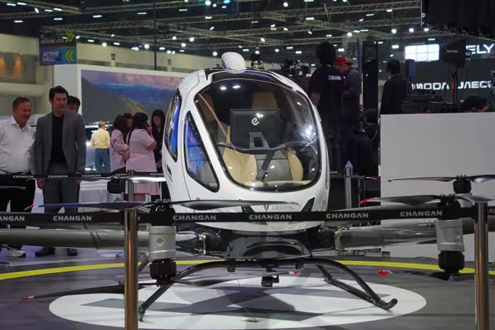 Ô tô bay 16 cánh quạt đang gây sốt ở Triển lãm ô tô Thái Lan 2025 nhìn như thế nào?