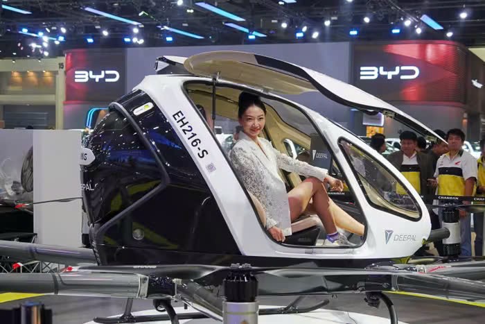Ô tô bay 16 cánh quạt đang gây sốt ở Triển lãm ô tô Thái Lan 2025 nhìn như thế nào? Ô tô bay 16 cánh quạt đang gây sốt ở Triển lãm ô tô Thái Lan 2025 nhìn như thế nào?
