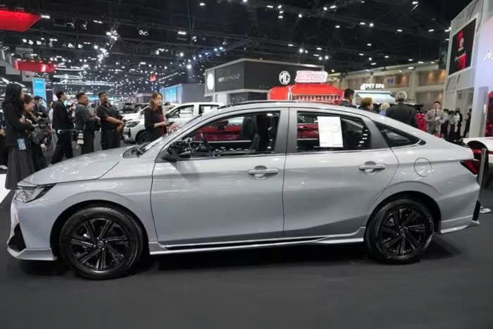 Toyota Vios 2025 ra mắt tại thị trường Thái Lan Toyota Vios 2025 ra mắt tại thị trường Thái Lan