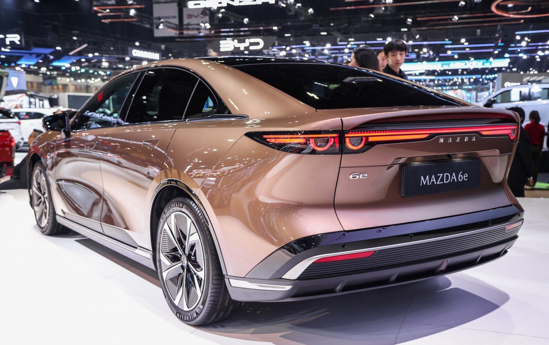 Mazda 6e thuần điện, ngoại hình đẹp mắt, đi được 552 km với một lần sạc Mazda 6e thuần điện, ngoại hình đẹp mắt, đi được 552 km với một lần sạc