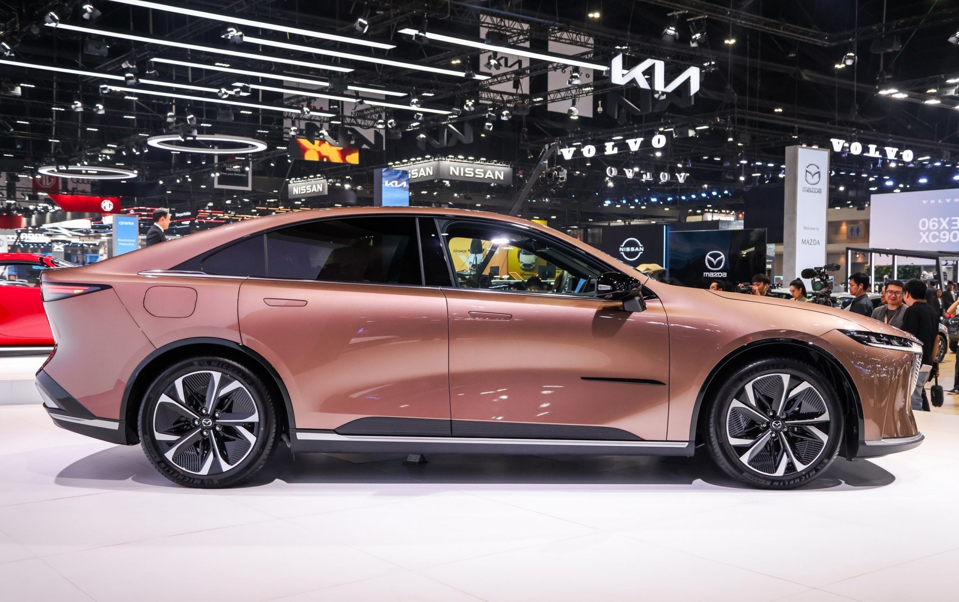 Mazda 6e sedan điện đẹp mắt với tầm hoạt động 552 Km Mazda 6e sedan điện đẹp mắt với tầm hoạt động 552 Km