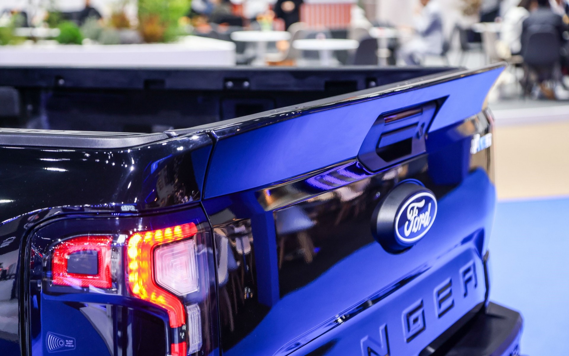 Ford Ranger MS-RT chiếc bán tải mang đậm phong cách xe đua Ford Ranger MS-RT chiếc bán tải mang đậm phong cách xe đua