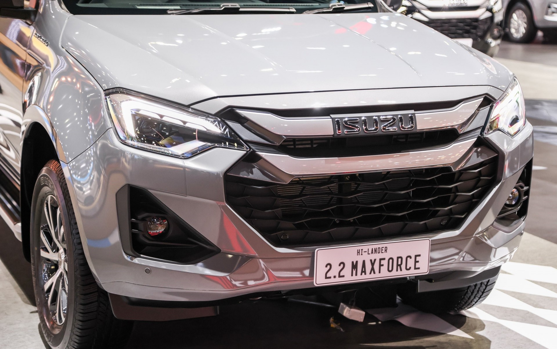 Bộ đôi Isuzu D-Max và Mu-X 2025 được trang bị động cơ 2.2L hoàn toàn mới Bộ đôi Isuzu D-Max và Mu-X 2025 được trang bị động cơ 2.2L hoàn toàn mới
