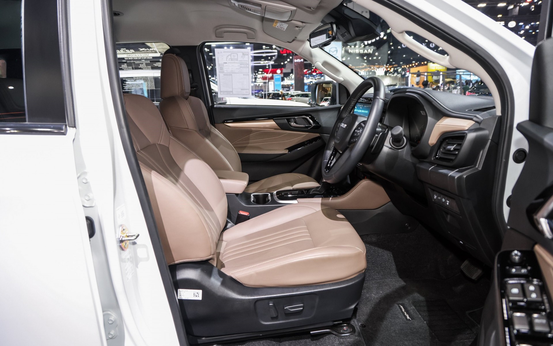Bộ đôi Isuzu D-Max và Mu-X 2025 được trang bị động cơ 2.2L hoàn toàn mới Bộ đôi Isuzu D-Max và Mu-X 2025 được trang bị động cơ 2.2L hoàn toàn mới