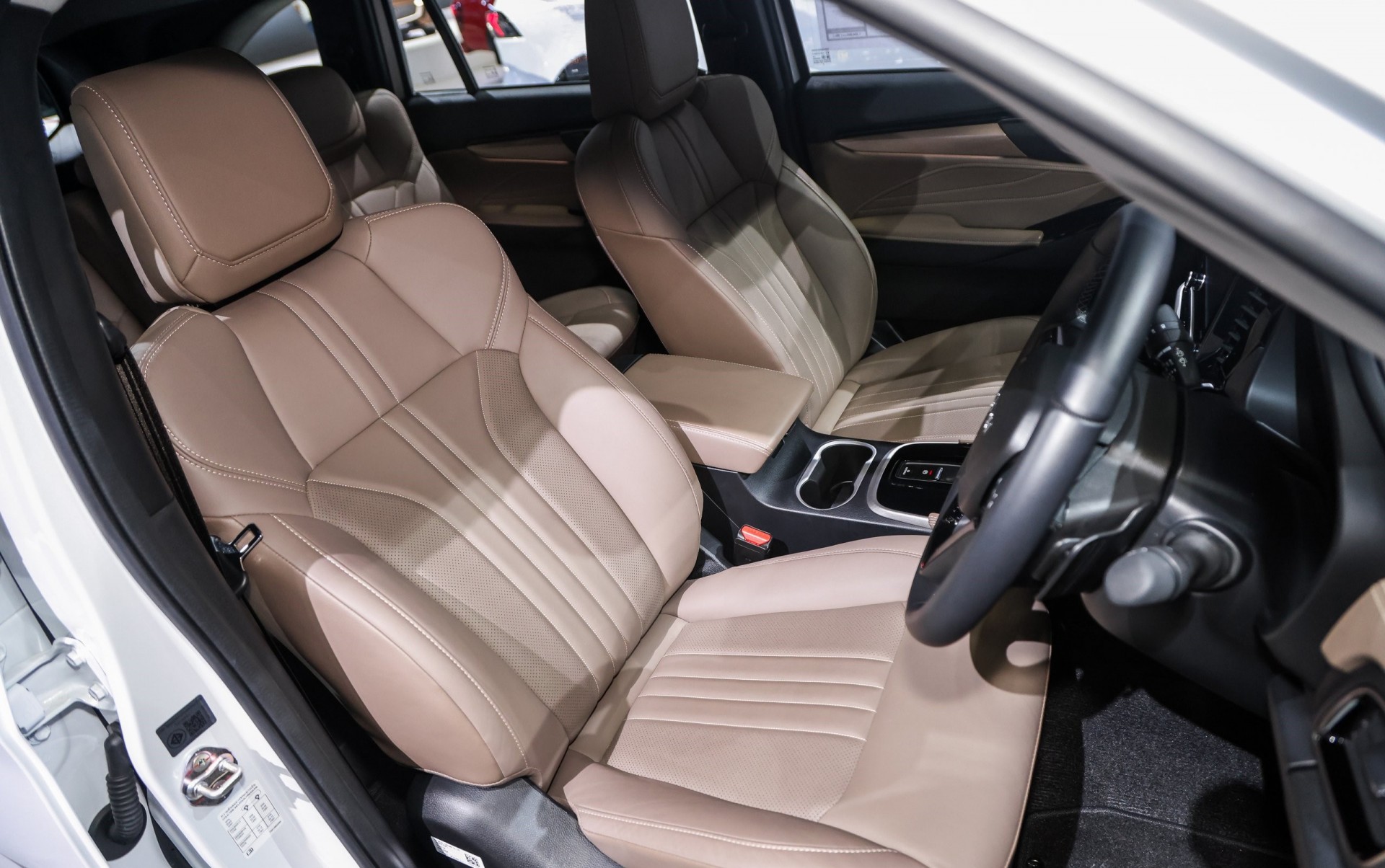 Bộ đôi Isuzu D-Max và Mu-X 2025 được trang bị động cơ 2.2L hoàn toàn mới Bộ đôi Isuzu D-Max và Mu-X 2025 được trang bị động cơ 2.2L hoàn toàn mới