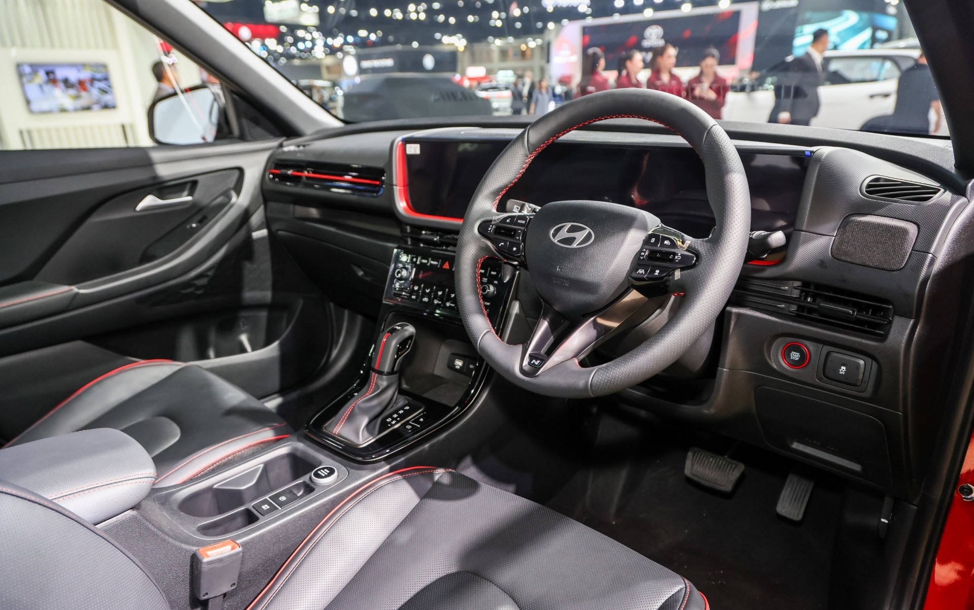 Hyundai Creta facelift 2025 ra mắt với nhiều cải tiến, giá quy đổi hơn 900 triệu đồng Hyundai Creta facelift 2025 ra mắt với nhiều cải tiến, giá quy đổi hơn 900 triệu đồng