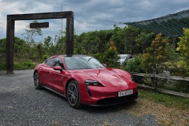OFer đánh giá Porsche Taycan điện sau 20.000 km: Vận hành êm ái, nhưng hàng ghế sau không thoải mái
