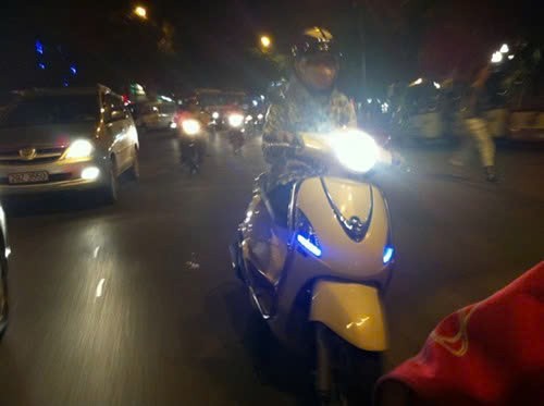 Đèn pha, sáng đèn cốt không sáng xe máy Đèn pha, đèn cốt xe máy không sáng nguyên nhân do đâu?