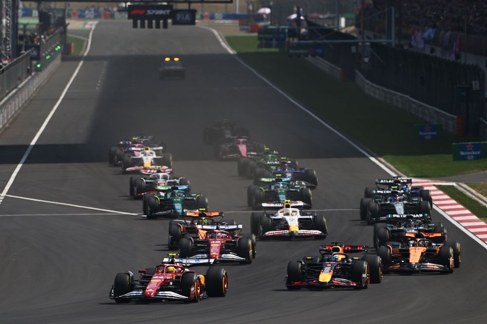 F1 2025: McLaren khởi đầu rực rỡ, Ferrari gây thất vọng, mùa giải mở ra cuộc đua khốc liệt F1 2025: McLaren khởi đầu rực rỡ, Ferrari gây thất vọng, mùa giải mở ra cuộc đua khốc liệt