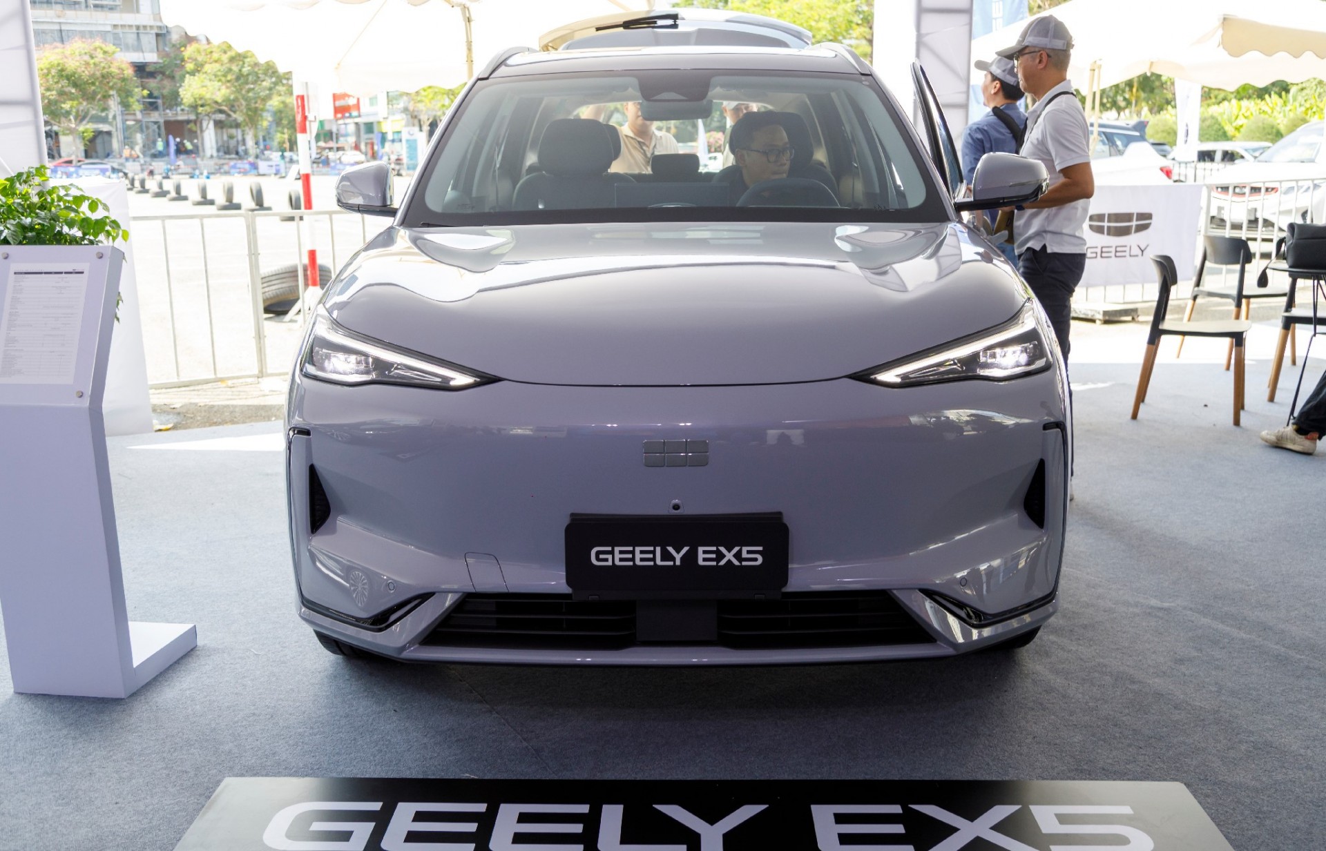 Tổ chức lái thử xe Geely tại TP.HCM
