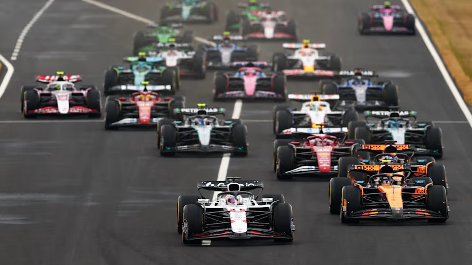 Max Verstappen vô địch Japanese GP 2025: Hành trình bất bại tiếp diễn tại Suzuka Max Verstappen vô địch Japanese GP 2025: Hành trình bất bại tiếp diễn tại Suzuka