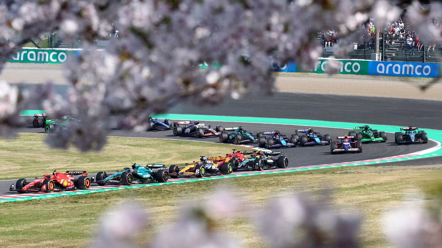 Max Verstappen vô địch Japanese GP 2025: Hành trình bất bại tiếp diễn tại Suzuka Max Verstappen vô địch Japanese GP 2025: Hành trình bất bại tiếp diễn tại Suzuka