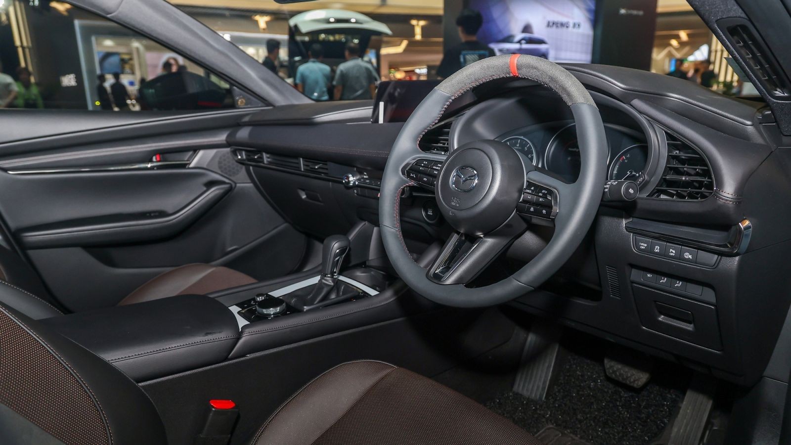 Mazda 3 Concept gây chú ý với loạt nâng cấp đắt giá Mazda 3 Concept gây chú ý với loạt nâng cấp đắt giá