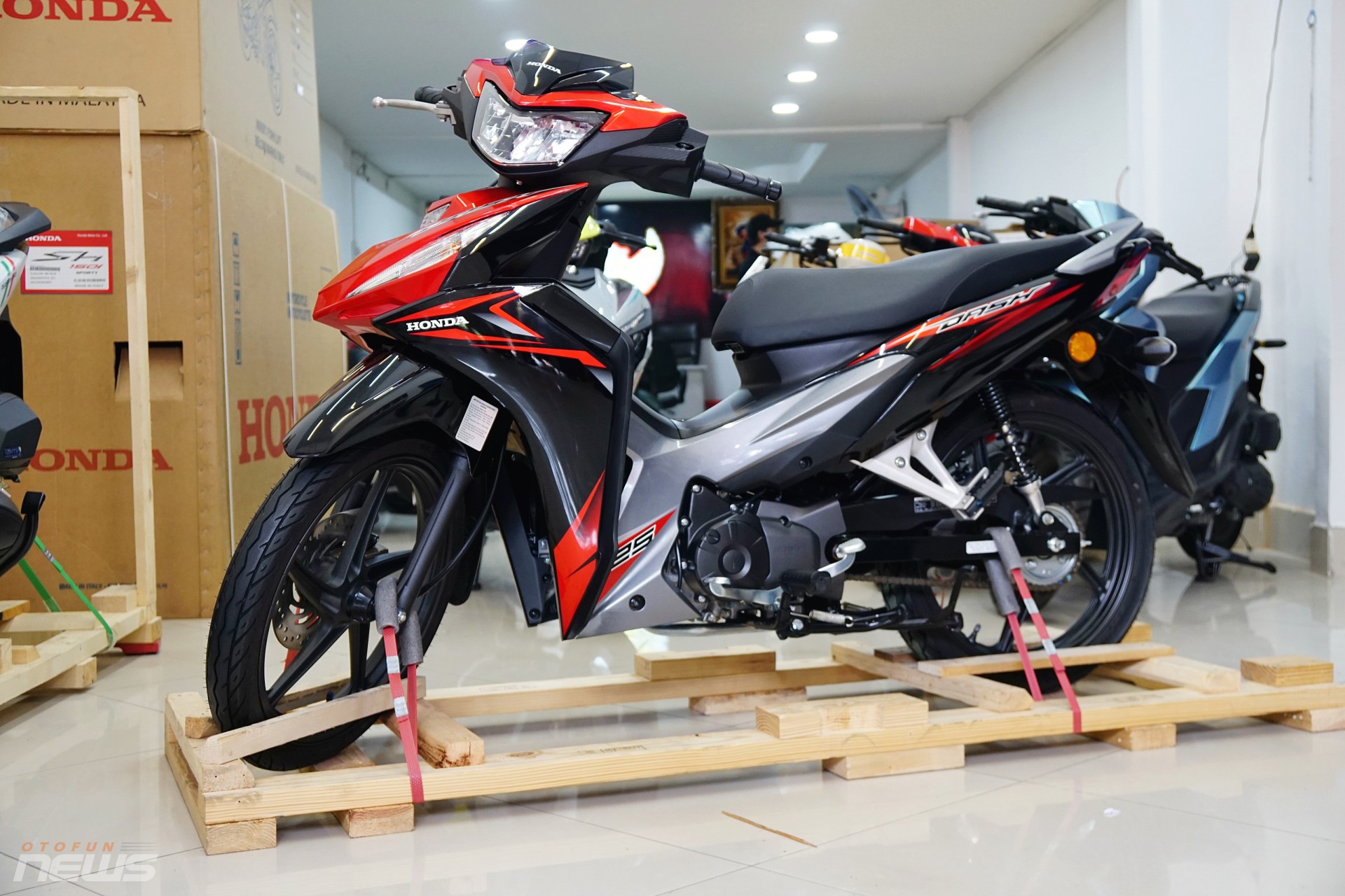 Honda Dash 125 nhập Malaysia, xe số phổ thông có giá ngang SH125i Honda Dash 125 nhập Malaysia, xe số phổ thông có giá ngang SH125i