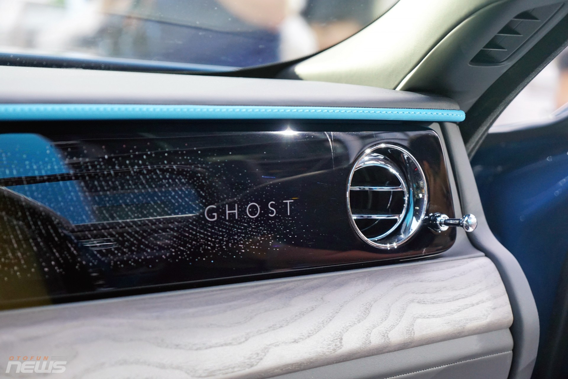 Rolls-Royce Ghost Series II hơn gần 35 tỷ tại Việt Nam có gì đặc biệt? Rolls-Royce Ghost Series II hơn gần 35 tỷ tại Việt Nam có gì đặc biệt?