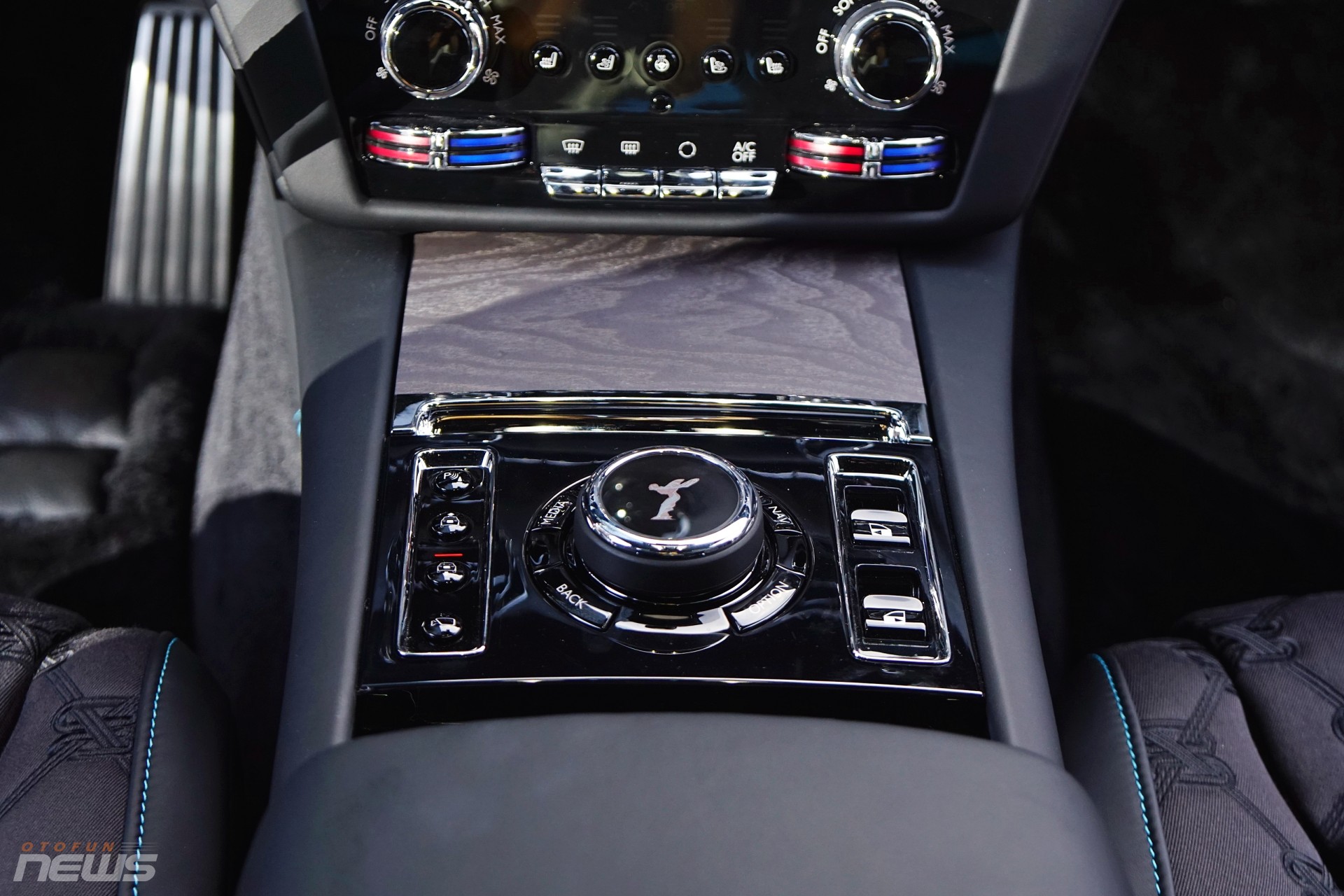 Rolls-Royce Ghost Series II hơn gần 35 tỷ tại Việt Nam có gì đặc biệt? Rolls-Royce Ghost Series II hơn gần 35 tỷ tại Việt Nam có gì đặc biệt?