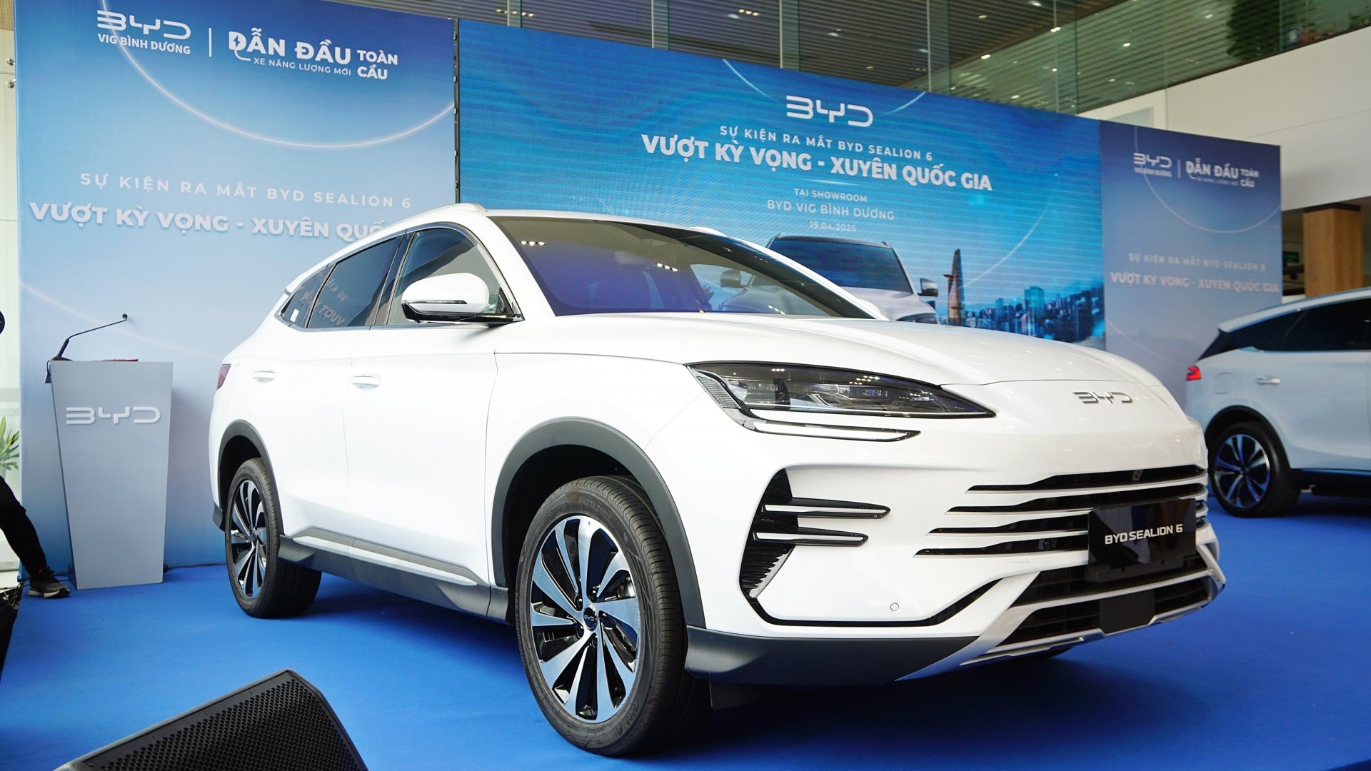 Cận cảnh BYD Sealion 6, đối thủ mới của Honda CR-V và Hyundai Tucson