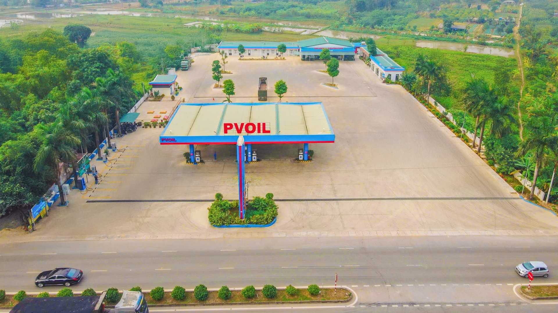 PVOIL đặt mục tiêu tăng trưởng 8%, chuẩn bị kinh doanh xăng Jet A1 vào cuối năm PVOIL đặt mục tiêu tăng trưởng 8%, chuẩn bị kinh doanh xăng Jet A1 vào cuối năm