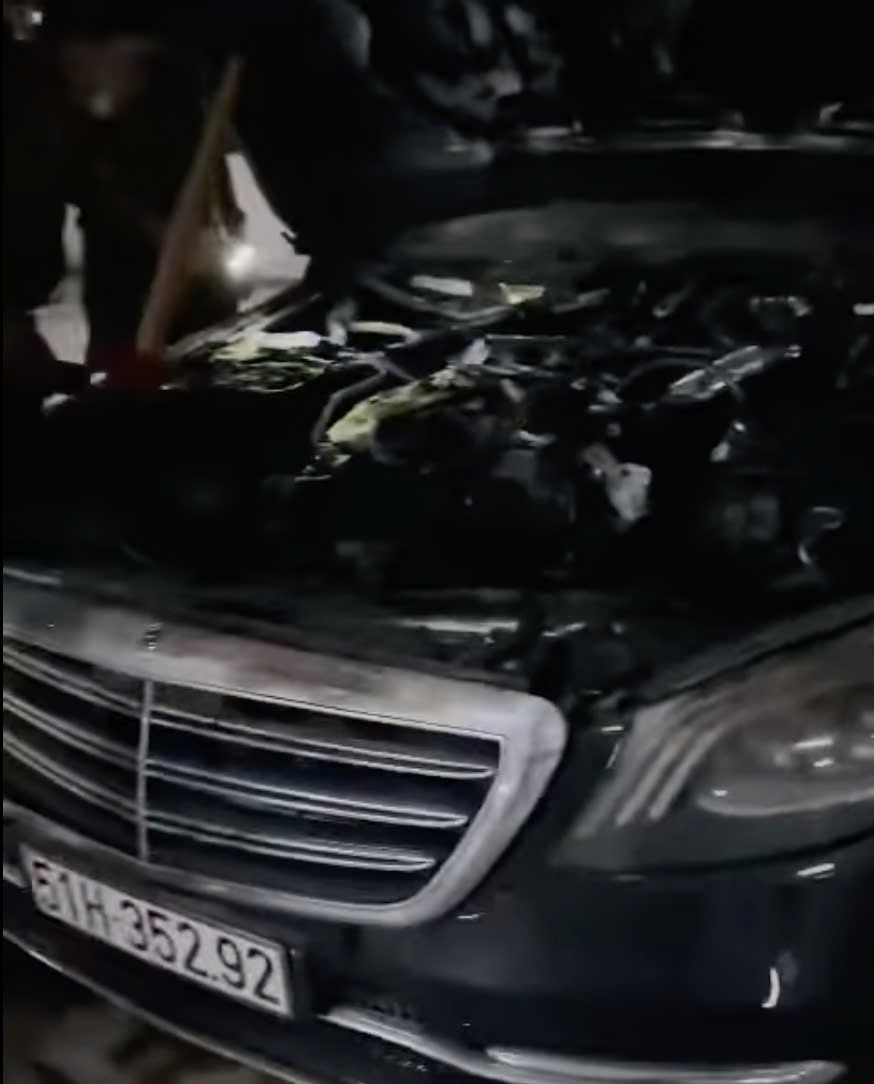 Đại diện Mercedes-Benz Việt Nam: 'Ca sĩ Duy Mạnh đã nhận đủ tiền do công ty bảo hiểm bồi thường' Đại diện Mercedes-Benz Việt Nam: 'Ca sĩ Duy Mạnh đã nhận đủ tiền do công ty bảo hiểm bồi thường'