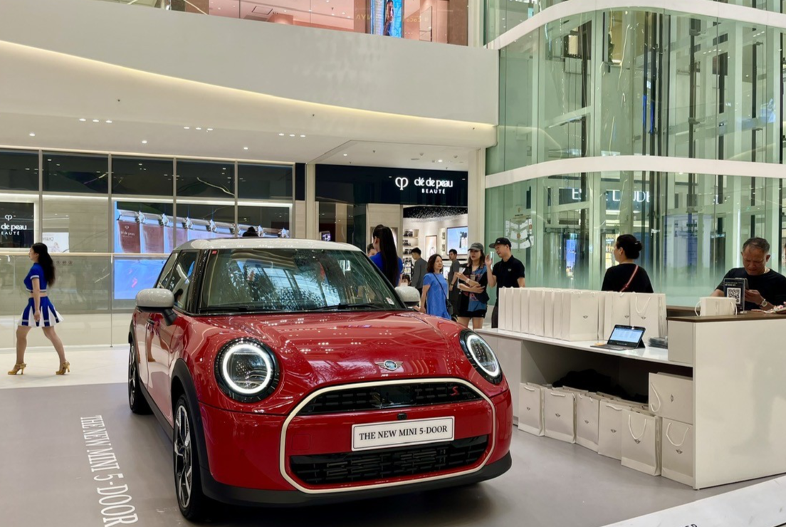 Bộ đôi Mini Cooper S 3 cửa và 5 cửa thế hệ mới ra mắt, giá từ 2,099 tỷ Bộ đôi Mini Cooper S 3 cửa và 5 cửa thế hệ mới ra mắt, giá từ 2,099 tỷ