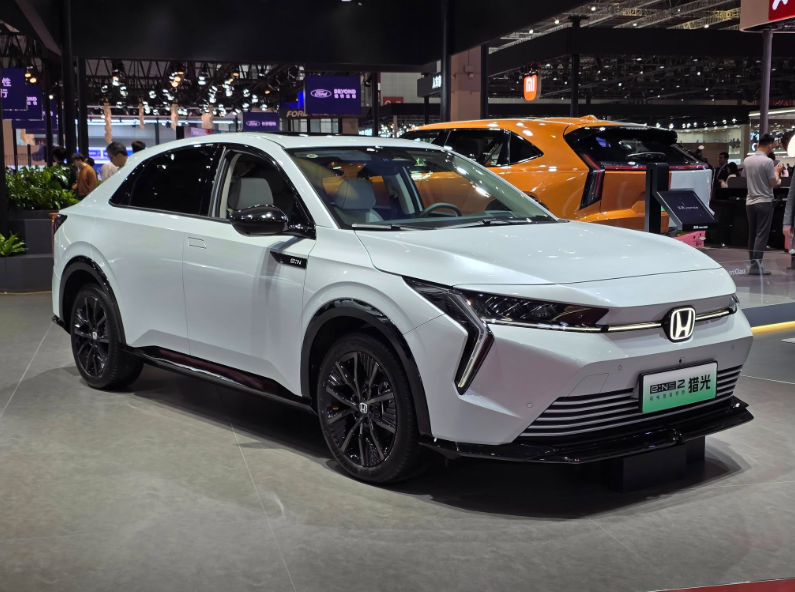 Honda e:N2 ra mắt: SUV điện thể thao giá 570 triệu đồng, tầm hoạt động 500 km Honda e:N2 ra mắt: SUV điện thể thao giá 570 triệu đồng, tầm hoạt động 500 km