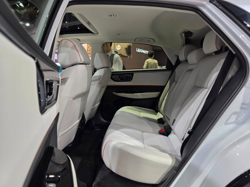 SUV điện Honda vừa ra mắt, giá chỉ 570 triệu: Có gì để cạnh tranh? SUV điện Honda vừa ra mắt, giá chỉ 570 triệu: Có gì để cạnh tranh?