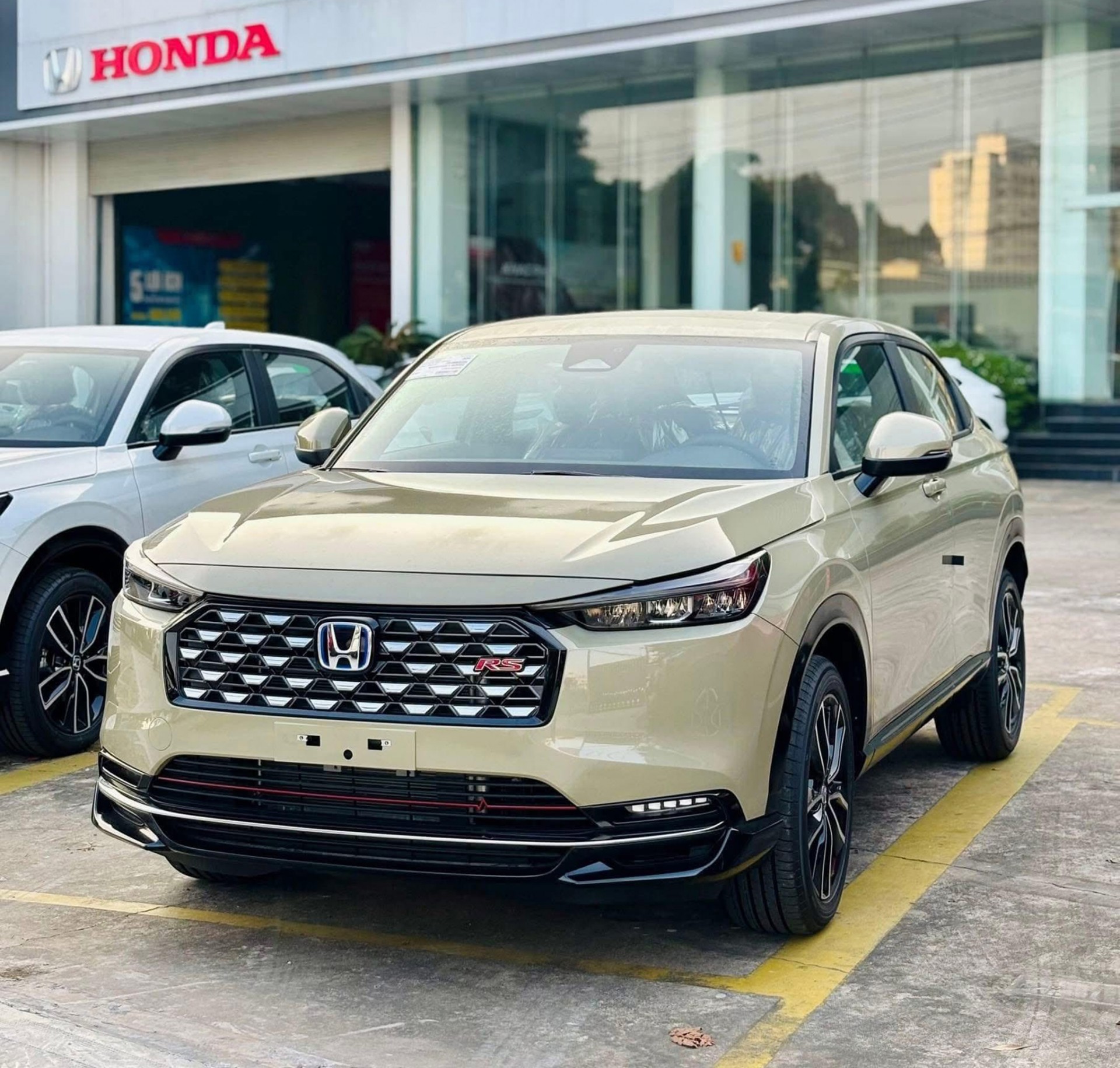 Honda HR-V 2025 giảm giá khi vừa ra mắt, cuốn vào cuộc đua ưu đãi SUV cỡ B Honda HR-V 2025 giảm giá